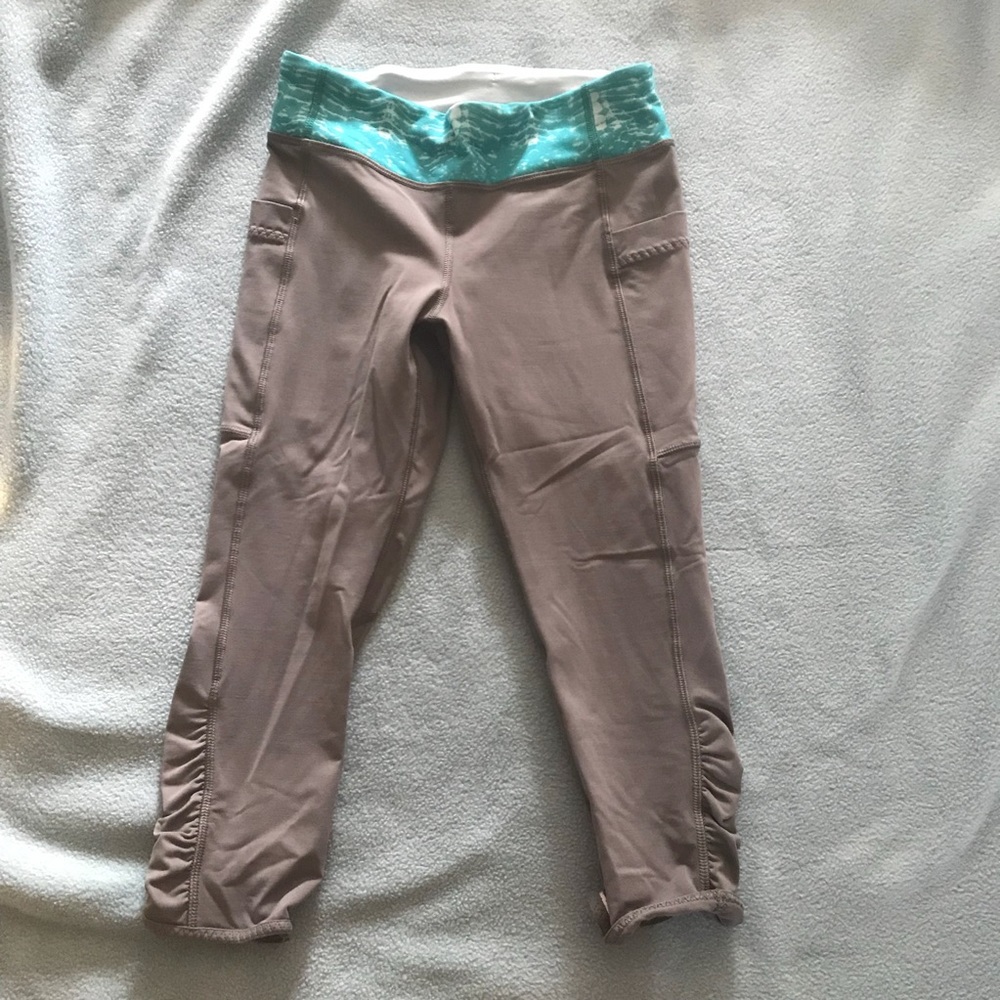 Ivivva Reversable Grey Capris